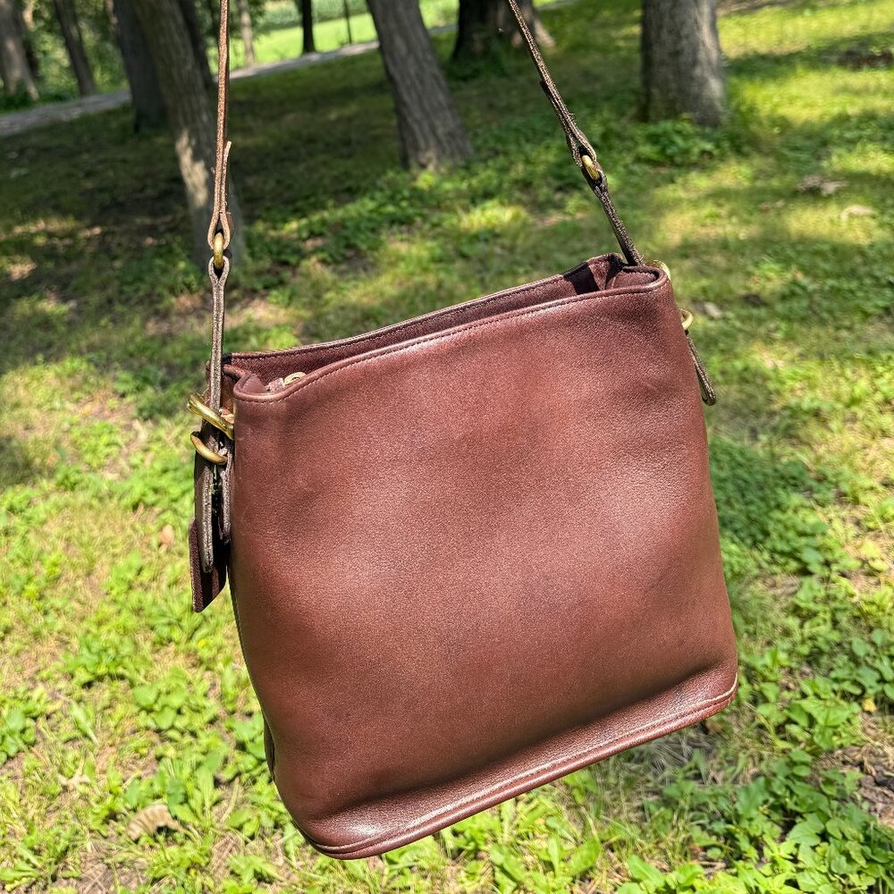 Vintage Coach Equestrian Slim Bucket Bag 9806 Mahogany